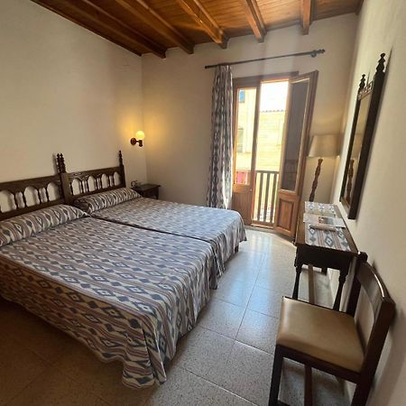 كولونيا سانت خورذي Hostal Restaurante Playa المظهر الخارجي الصورة