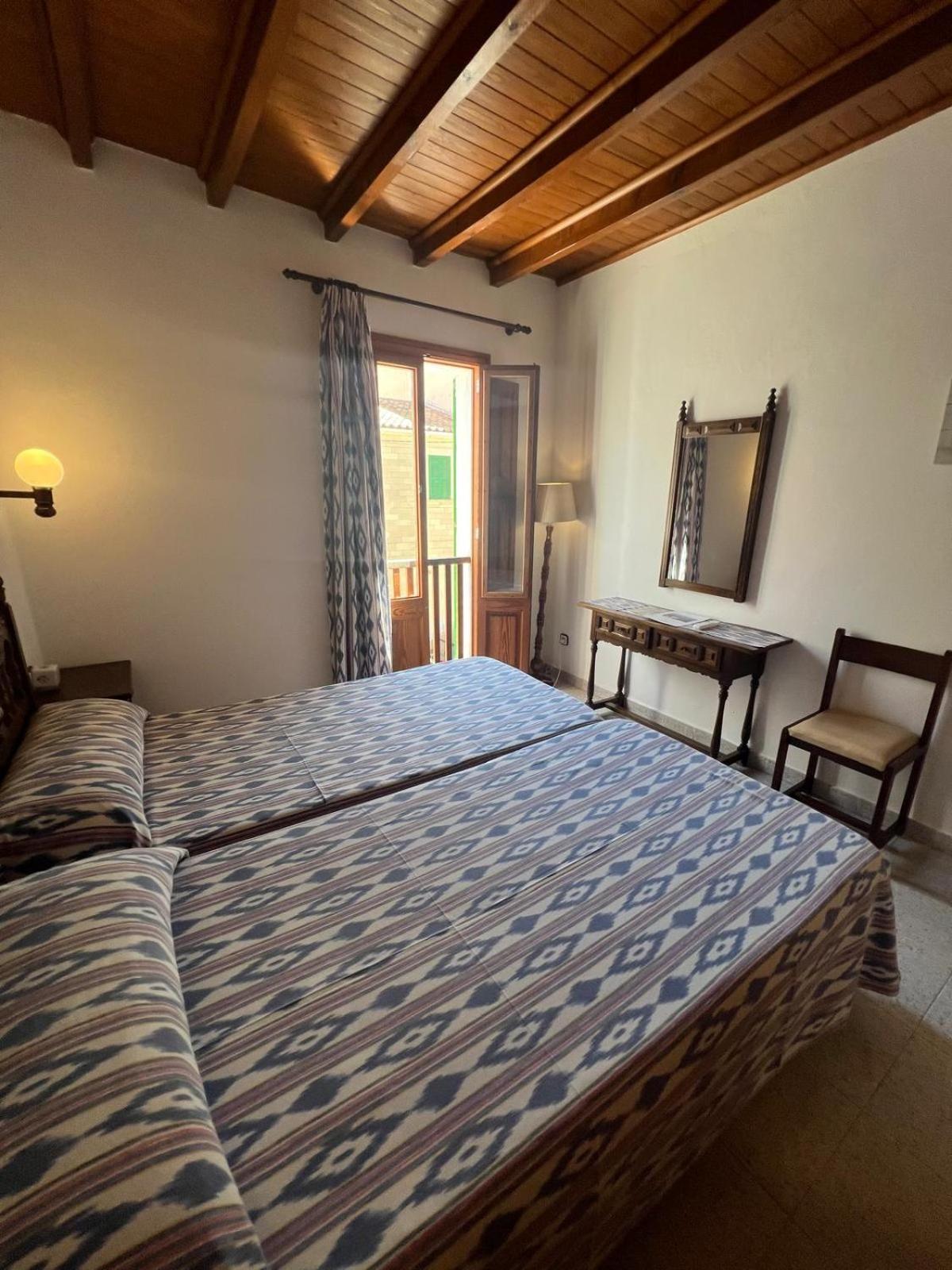 كولونيا سانت خورذي Hostal Restaurante Playa المظهر الخارجي الصورة